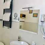 Bardilio Luxury בית הארחה